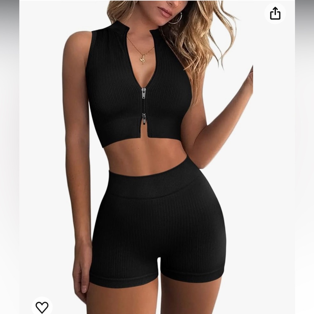 NWOT Two Piece Seamless Workout Set